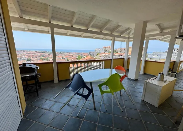 住宿加早餐酒店 Il Belvedere 斯卡莱阿